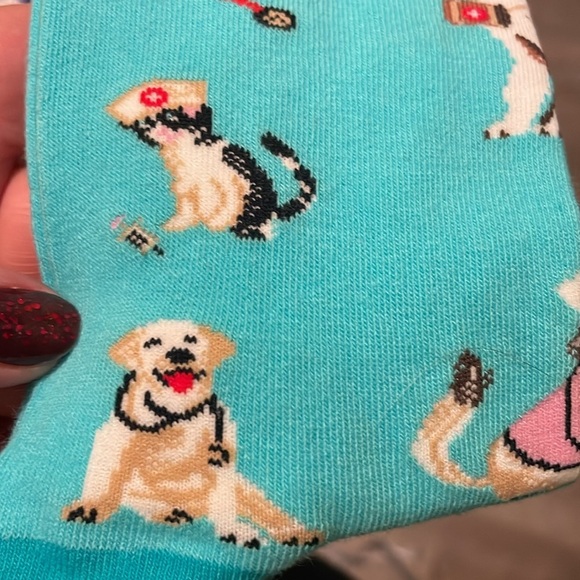 K. Bell Veterinarian Crew Socks Teal Dog Cat Medical size 9-11 - Picture 7 of 7